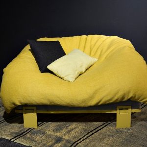 fauteuil love jaune face